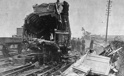 Photograph of the ruined engine after the Thirsk crash